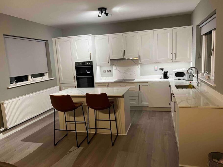 3 Bed Rooms Vip Family House ดับลิน ภายนอก รูปภาพ